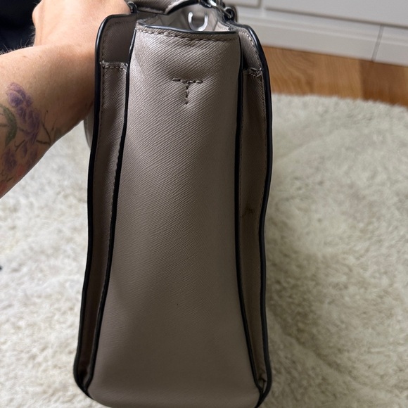 Tory Burch Robinson Crosshatch Tote Shoulder Bag Taupe - Picture 4 of 16